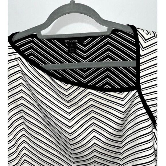 St.John Women's Asymmetric Knit Top Black White- size Medium - Picture 4 of 7